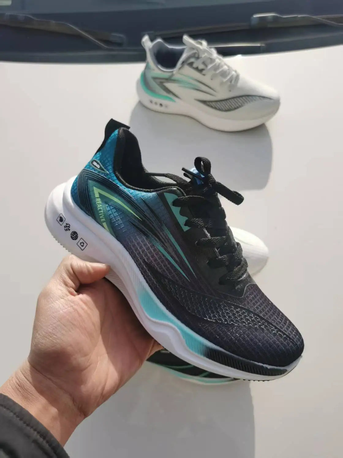 Fashionable Men's Running Shoes Comfortable Breathable Outdoor Casual Sports Shoes Low Top round Toe Thick Heel EVA Insole