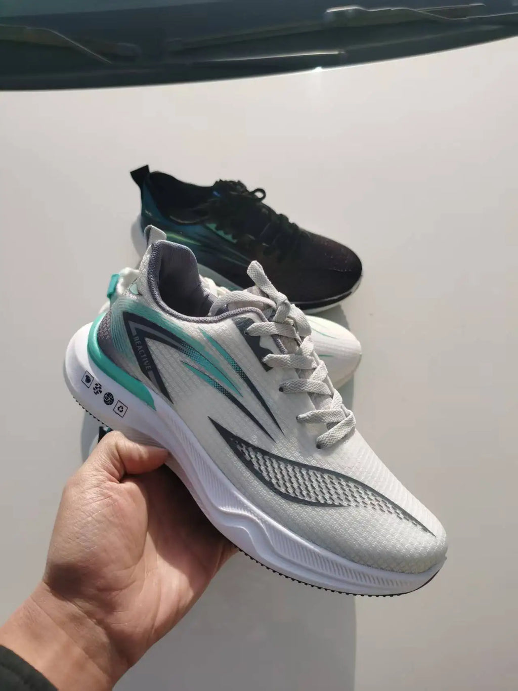 Fashionable Men's Running Shoes Comfortable Breathable Outdoor Casual Sports Shoes Low Top round Toe Thick Heel EVA Insole
